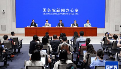 我国基层医疗卫生机构数量从97万个增加到104万个