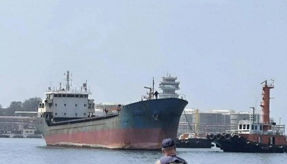 台当局扣船引台海惊涛巨浪？解放军大规模部署军舰彰显强硬姿态，未来两岸关系面临新挑战