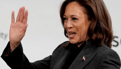 特朗普下场已定！不做总统就坐牢？哈里斯突然翻脸，局势不简单