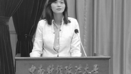 中南财经政法大学法学院党委副书记易育因病去世，年仅45岁