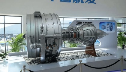 美方掐断C919发动机技术，中方果断宣布一个喜讯：白宫这下整懵了
