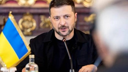 泽连斯基飞抵美国，特朗普将先与泽连斯基会晤，再与欧盟及欧洲多国领导人讨论俄乌冲突