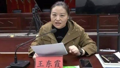 为应付检查，镇党委书记花250万给21个村“刷白墙”