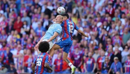 水晶宫后卫：我问哈兰德为什么不踢点球，他说马尔穆什也不错