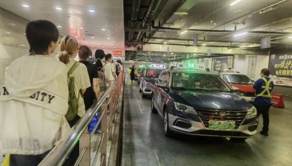 太离谱！上海七旬夫妇乘出租车被拒，司机却说有委屈怕吃亏……