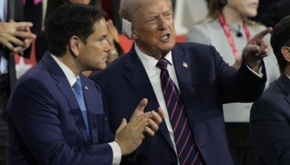 特朗普还没上任，内阁名单萝卜开会，“反华”政客闻见味都来了