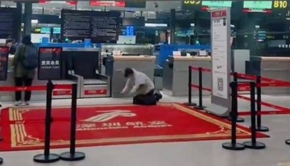 母子错过航班大闹机场？涉事女子发声