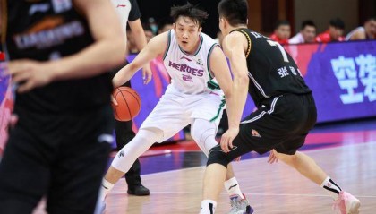 丁彦雨航：19年受伤不能打 看男篮世界杯想砸电视