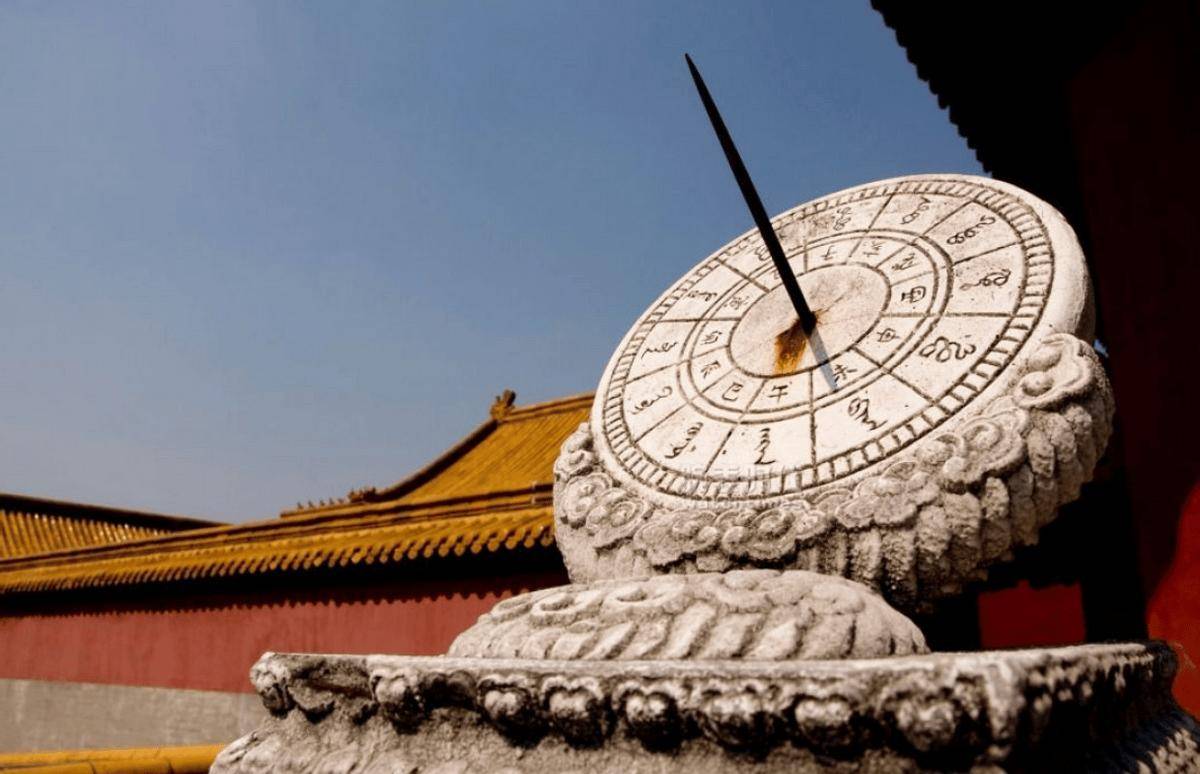 午时三刻是几点钟？古时行刑为何要选午时三刻？背后原因令人身寒