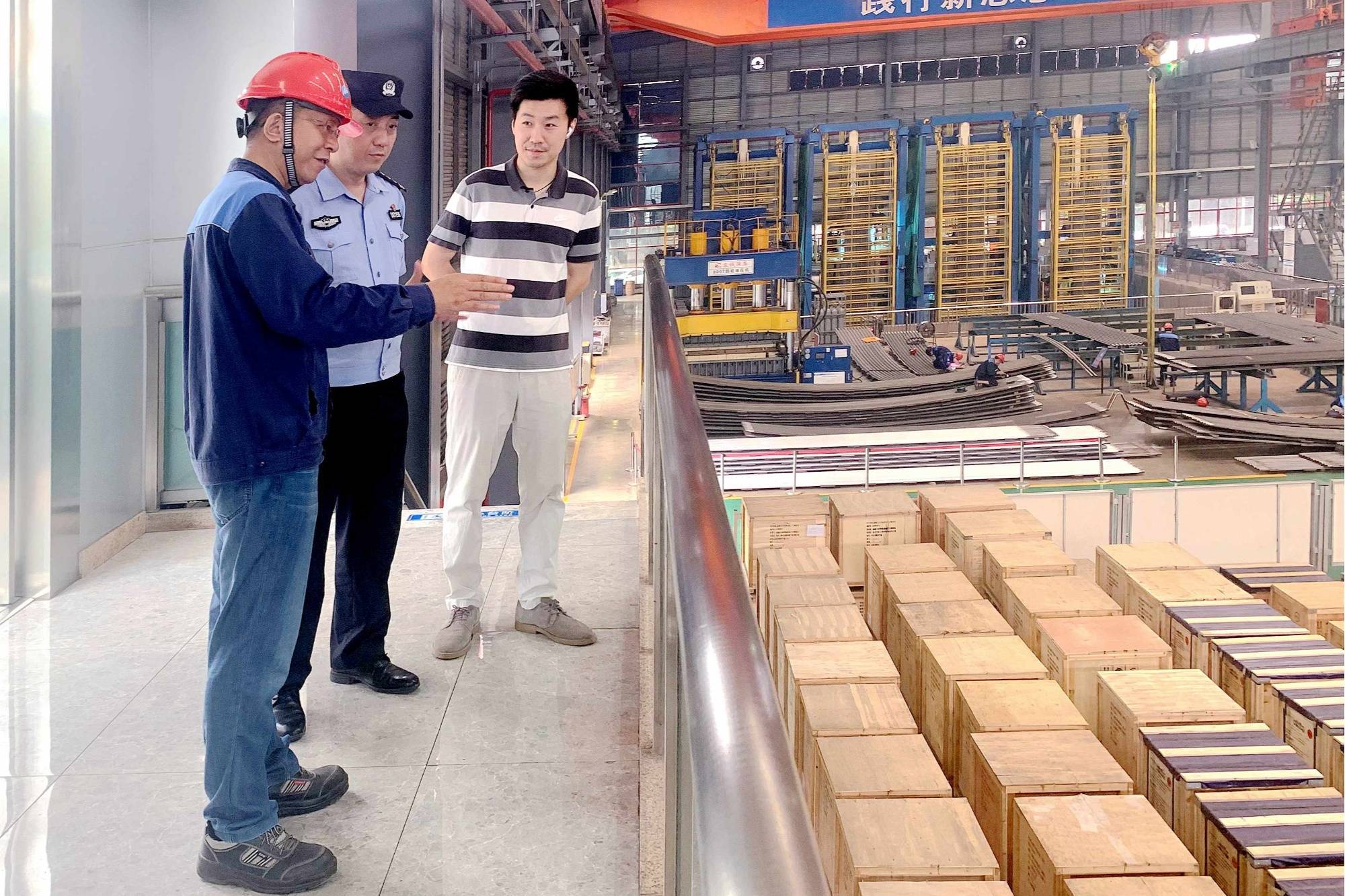 大渡口区公安分局：深入企业 守护知识产权