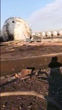 普京耐心被消耗殆尽，连炸72小时抹平油厂，阿塞拜疆还敢接招吗？