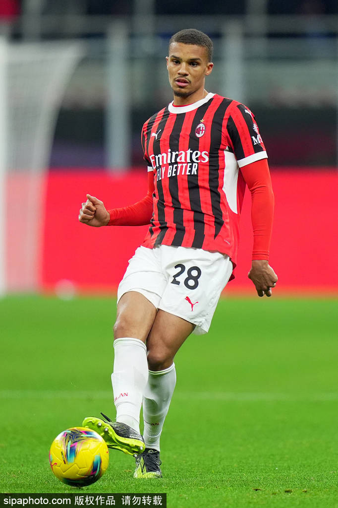 米兰锋线新援大戏：恩昆库并非最后一笔，多夫比克仍在考虑中！