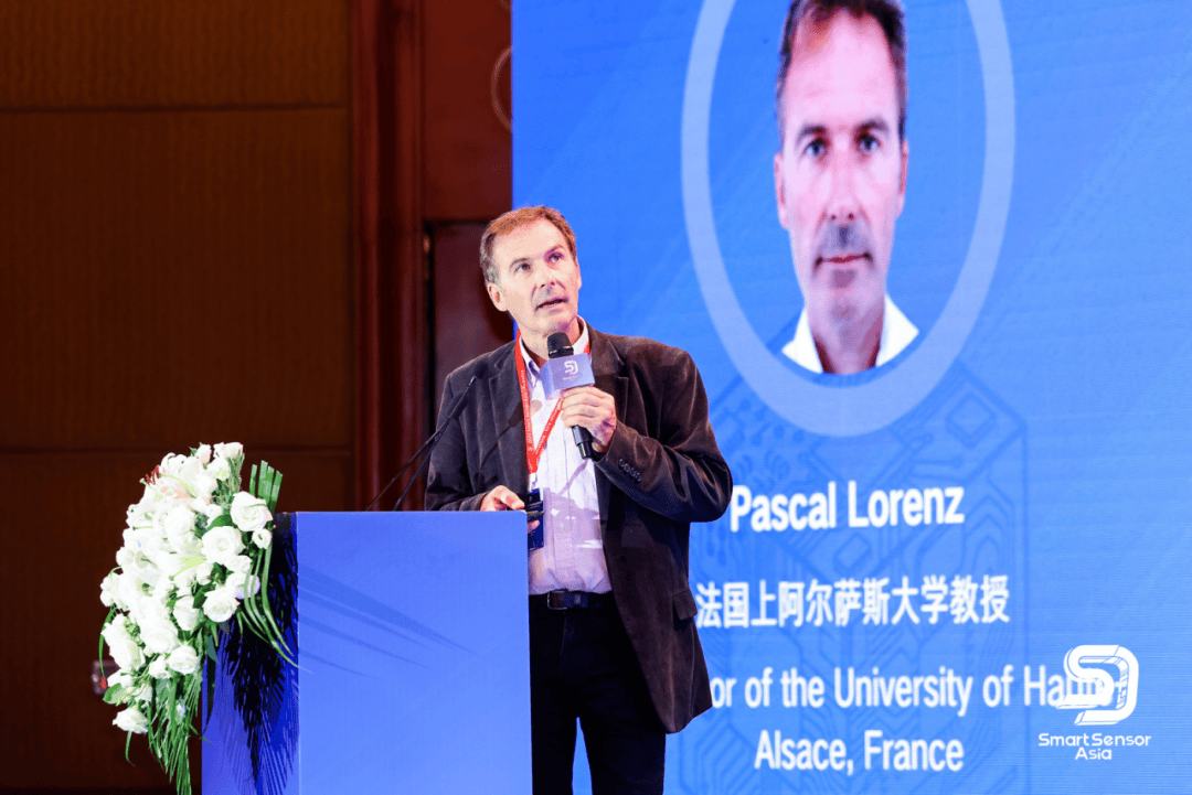 深圳上演“机器人觉醒秀”，听听大咖怎么说