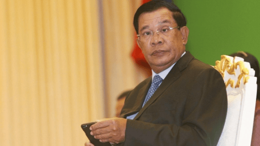 突发，泰国宪法法院判了！佩通坦被正式解职，终究是洪森笑到了最后，谁可能是新总理？