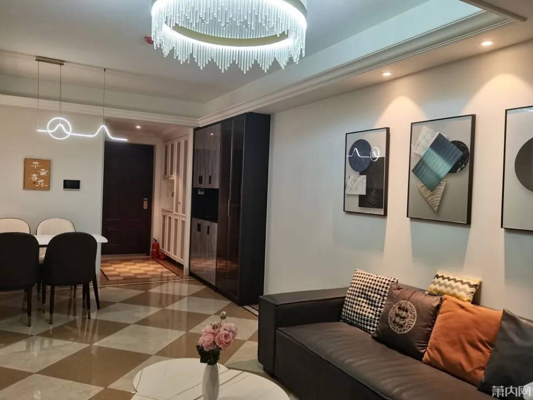 上海一房东崩溃!"00后"情侣租客失联,打开房门直呼"辣眼睛"…