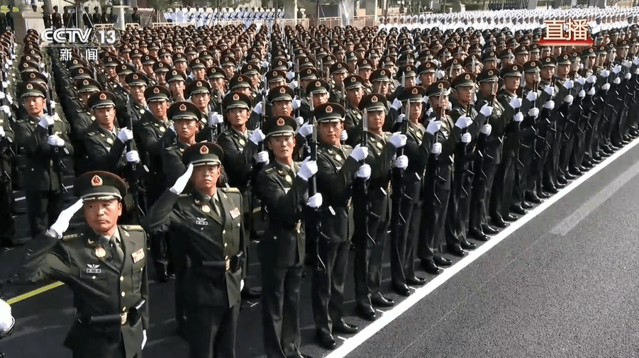 同志们好！主席好！