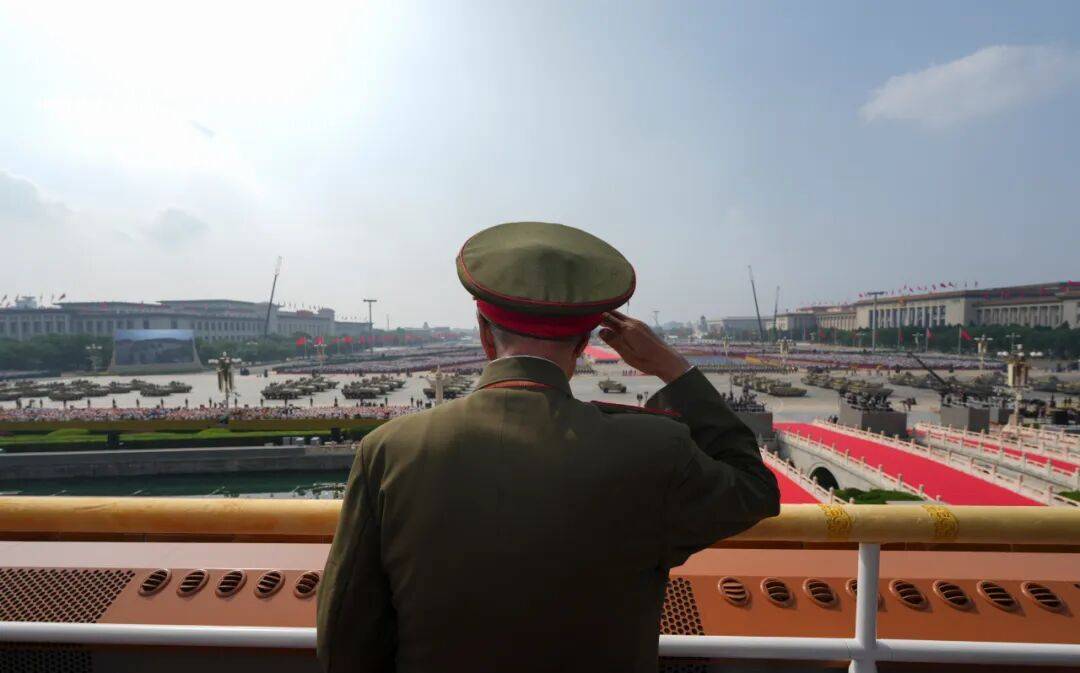 这6位与总书记握手的老战士是谁？