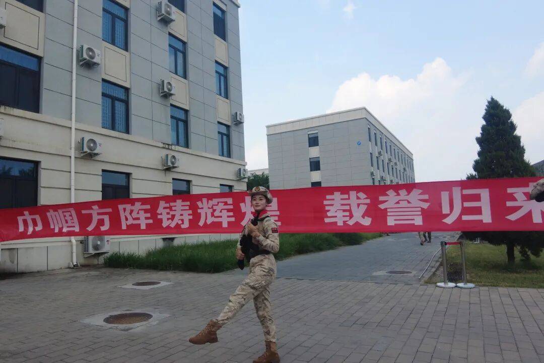 “参加完大阅兵,我就要去同济报到读研啦!”