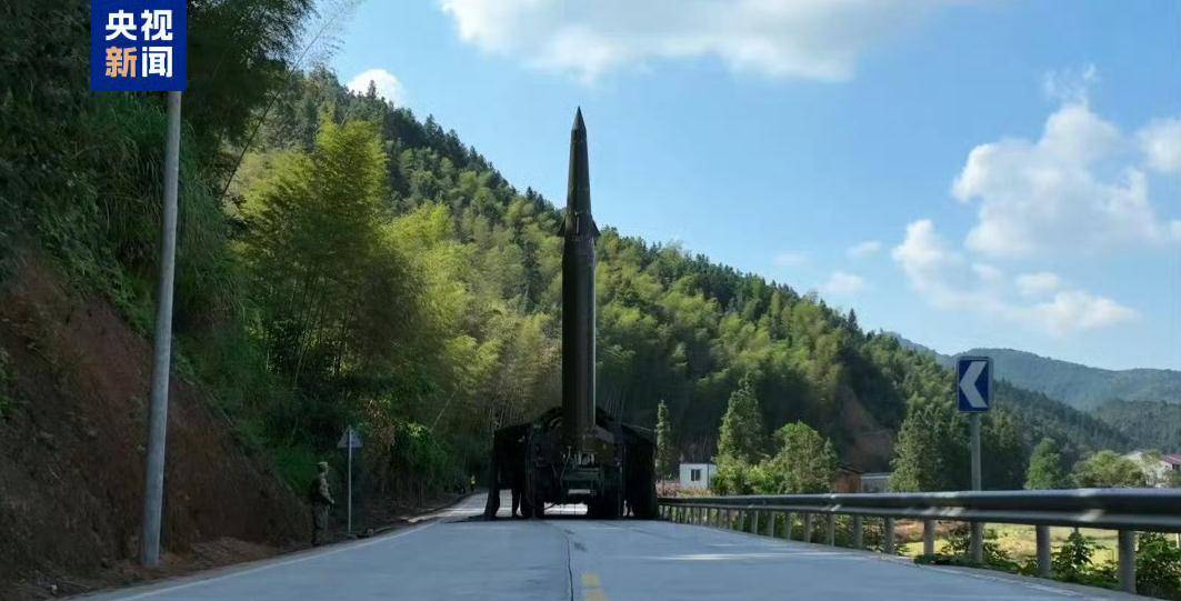 日本远程导弹瞄准上海,美国态度很明确,东亚局势发生不可逆之变