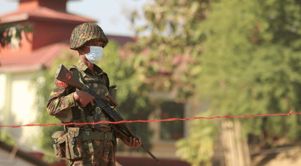 九三阅兵结束，缅甸代总统敏昂莱最后一个离开中国，临走前提出一个不情之请