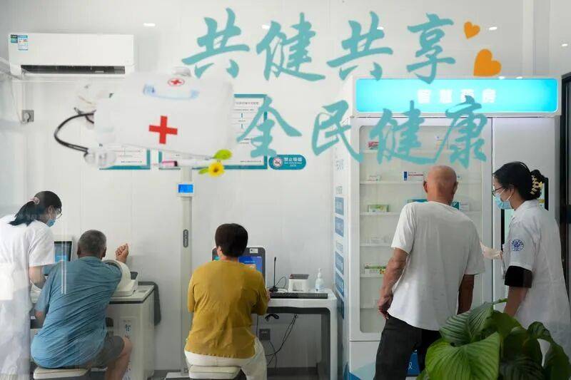 我国基层医疗卫生机构数量从97万个增加到104万个