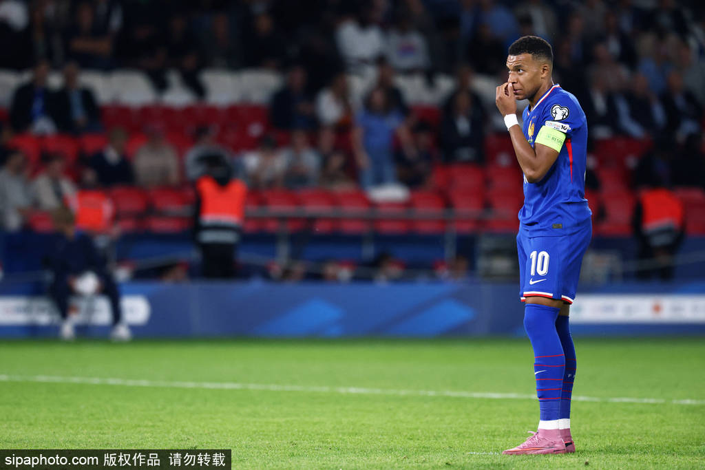 姆巴佩母亲：他小时候非常痴迷C罗 甚至认为自己是葡萄牙人