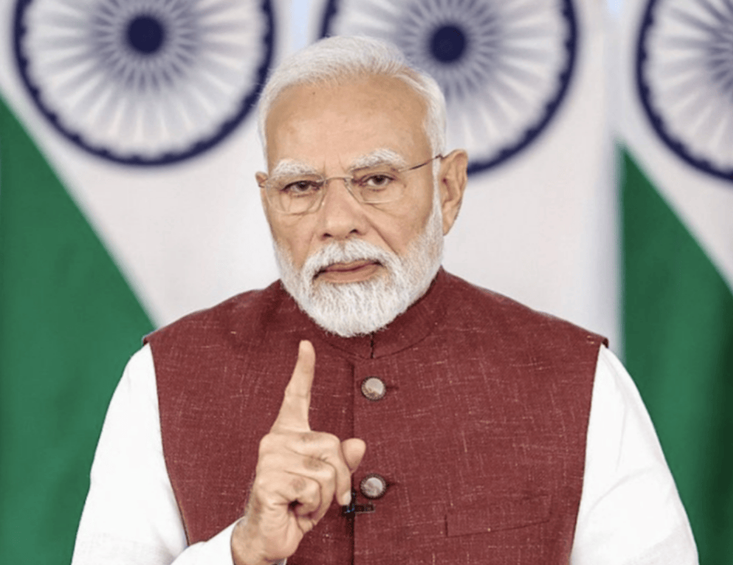 尼泊尔局势失控没几天，幕后黑手等不及跳出来，试图同时给中印上套