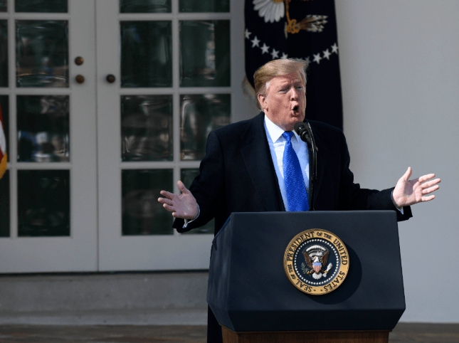 特朗普火速离开英国,临走前送给普京19个字,中方的一番表态斩钉截铁,对外释放信息量大