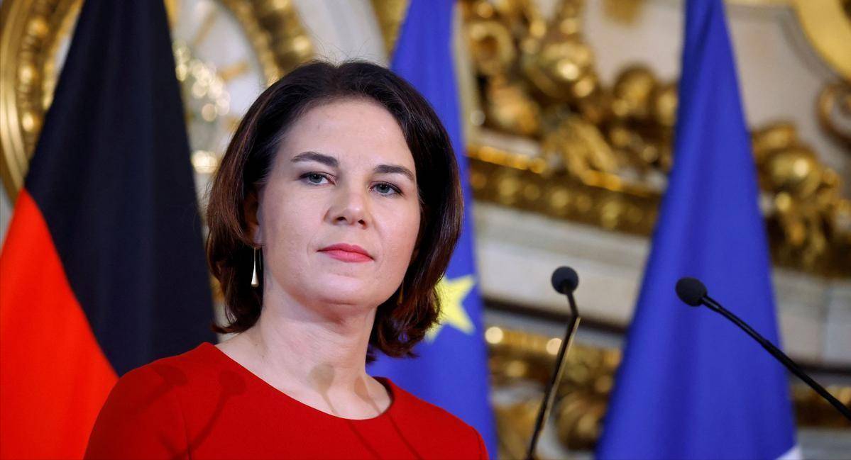 曾经对华强硬的鹰派,如今转身一变成联大主席,对着全世界冷嘲热讽