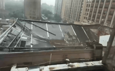 江苏一酒店三楼发生局部倾塌,有4户人家正举办宴席,官方通报:被困4名伤者已救出送医