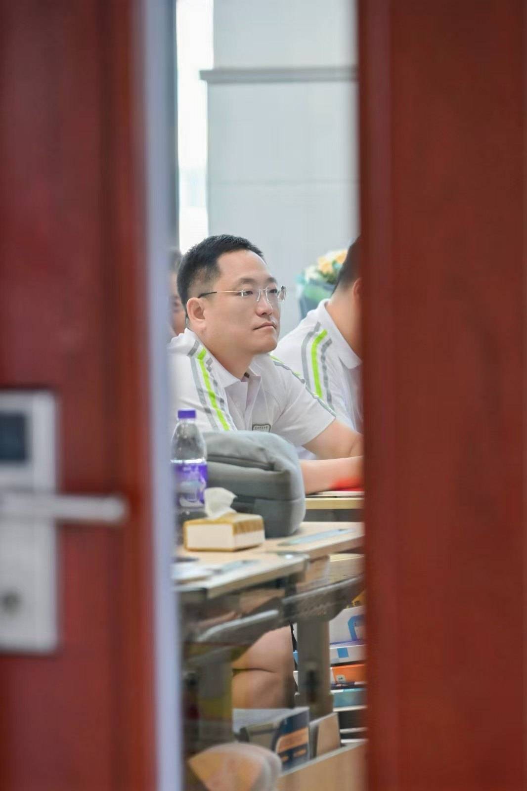 那个让老师骄傲的“调皮”班级！30年同学聚会，还伴有一封来自贵州的感谢信