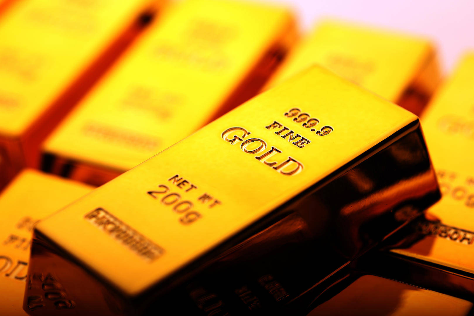 国际金价突破4000美元后突“跳水”！专家分析原因：黄金未来仍有上涨空间