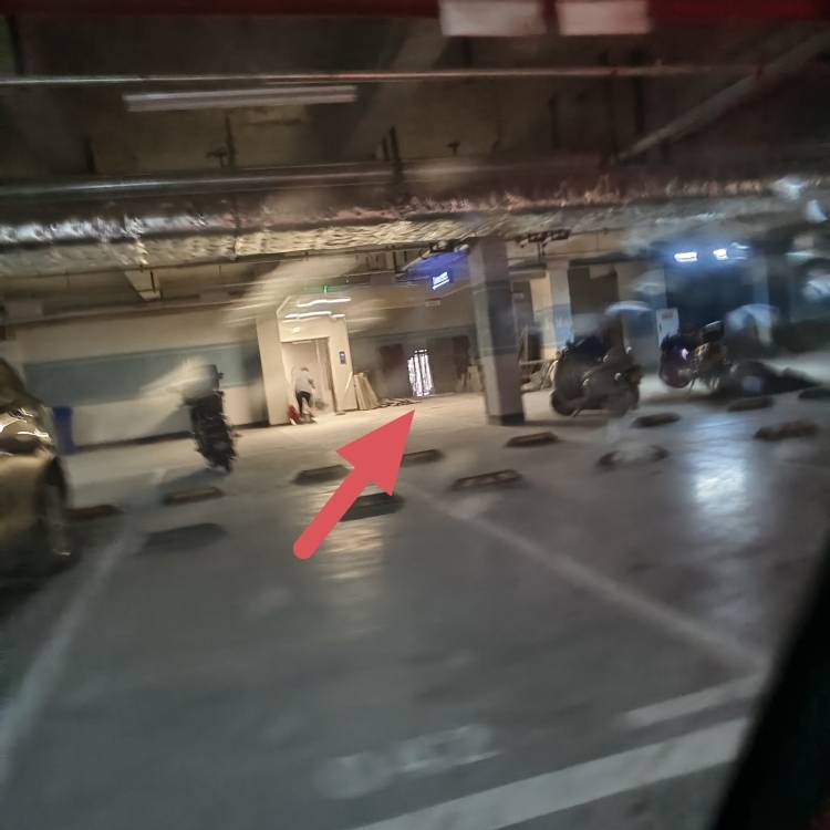 重庆巫溪一小区1楼4户业主联合私挖地下室?回应:已责令停止施工,正房屋进行鉴定