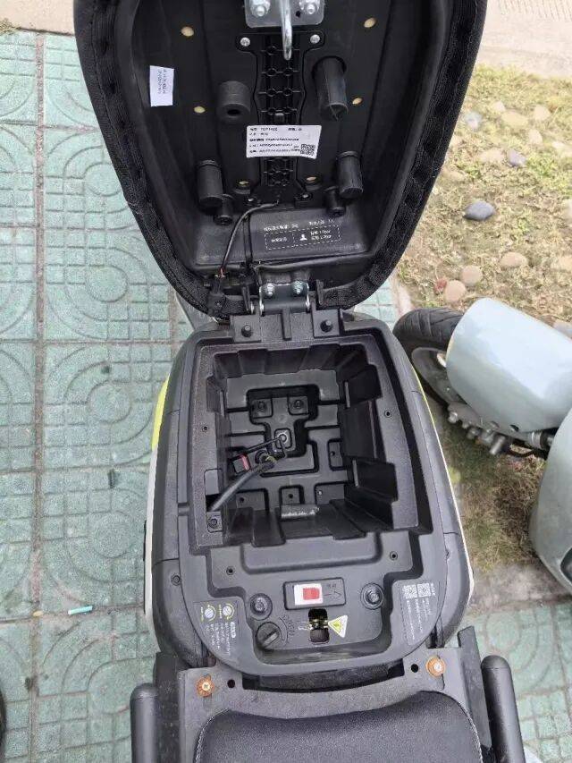 司机为了能在车上做饭吃，竟然想出这种“妙招”！被抓时很后悔