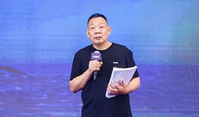 于东来称收费进行“个人分享交流”，每月一次，时长约3小时，费用50万元，喊话企业家参与
